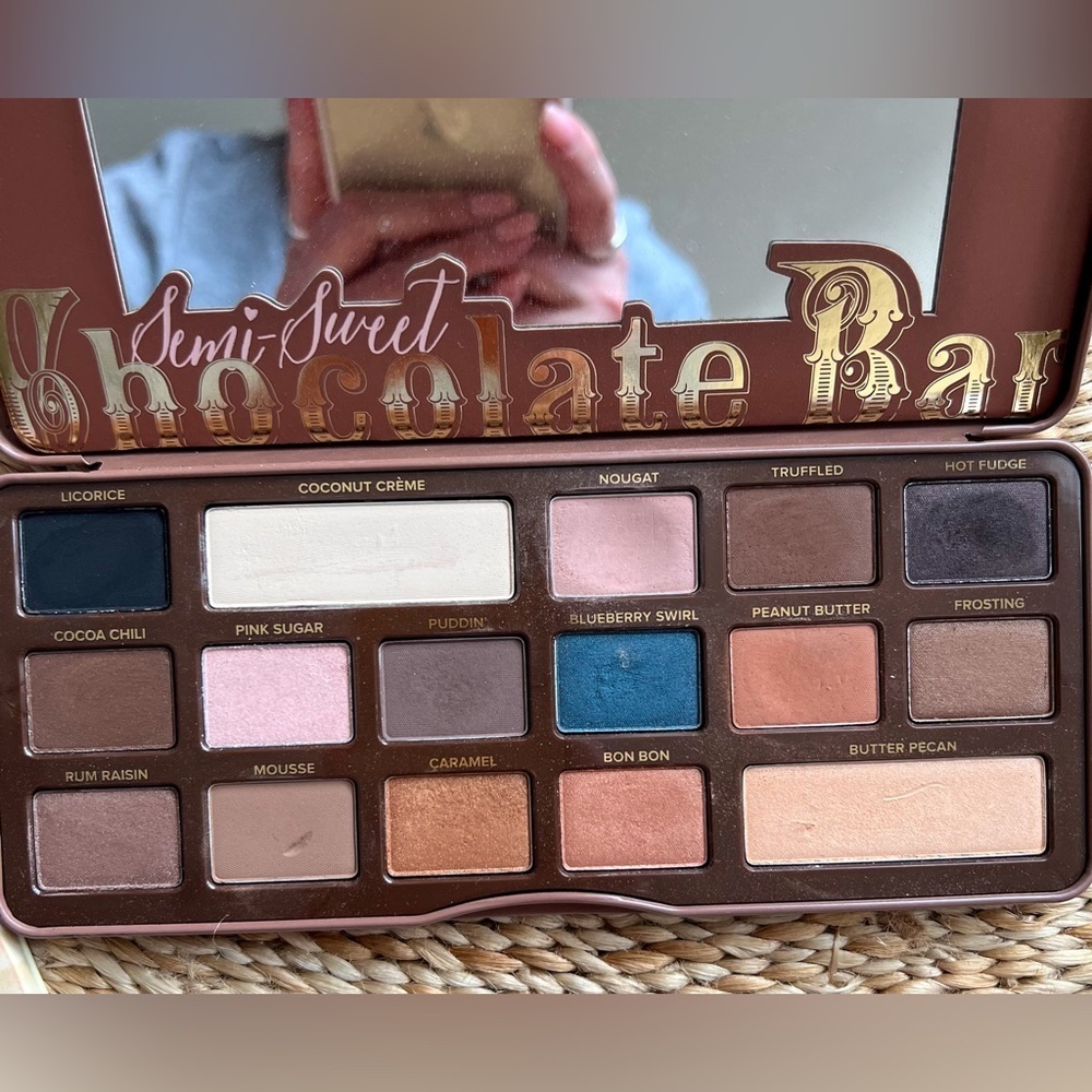 Makeup Bundle - Picture 2 of 3